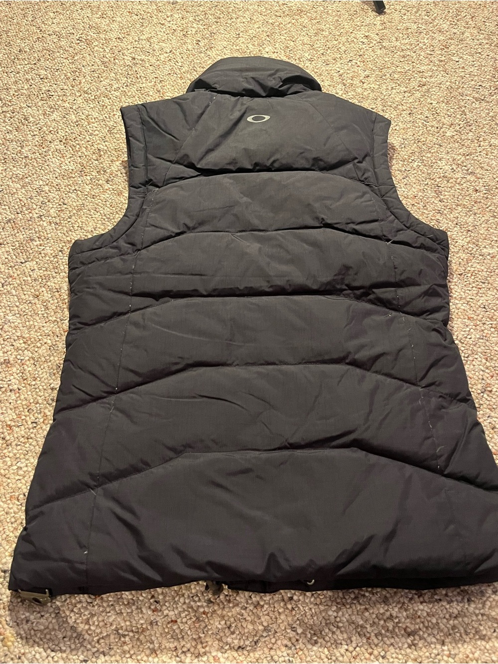 Oakley Black Quilted Puffer Vest for Women - Picture 8 of 8